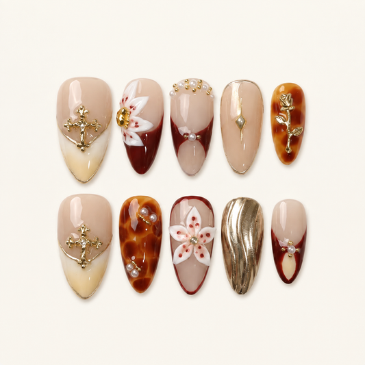 Royal Relic – Main Character Gold Chrome Stiletto Press-On Nails