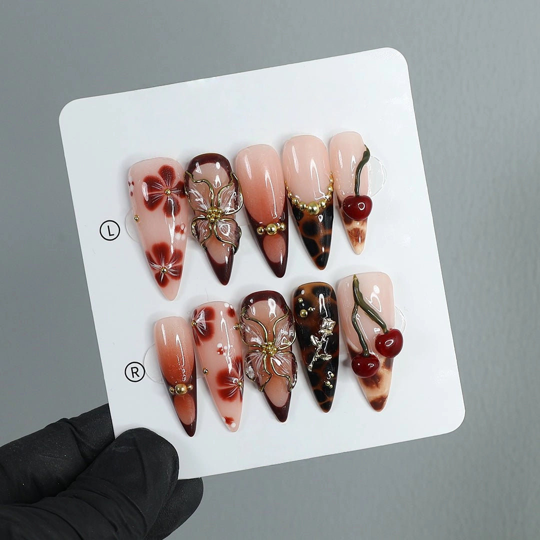 LN001 Scarlet Reverie