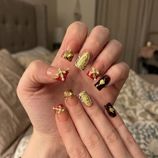 Crest Rebel – Mexican Baroque Press-On Nails
