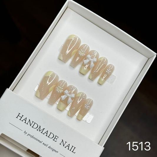 1513 "Glitzy Gold"