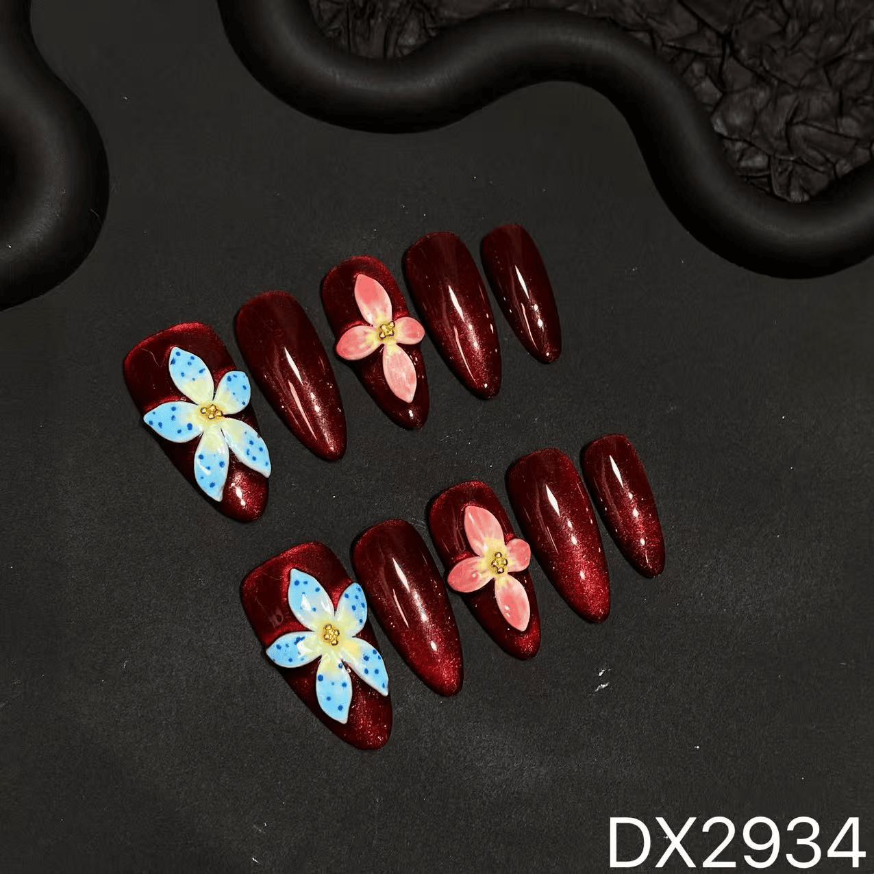DX2934 Crimson Kiss
