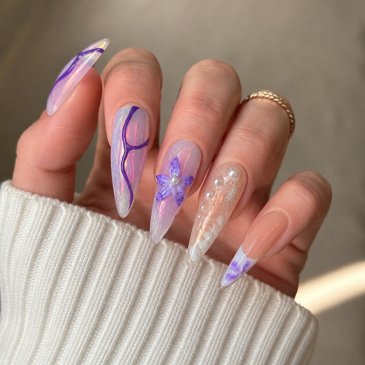 Lilac Muse – Iridescent 3D Floral Press-On Nails