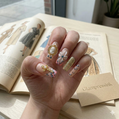 Cameo Heiress – Vintage Baroque Press-On Nails