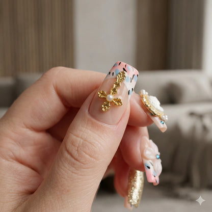 Cameo Heiress – Vintage Baroque Press-On Nails