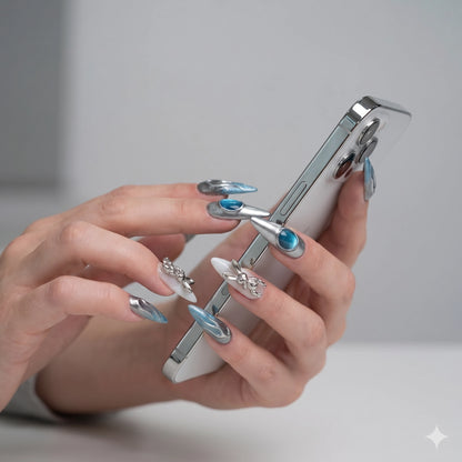 Cyber Bunny – Liquid Chrome Aqua Cat Eye Press-On Nägel