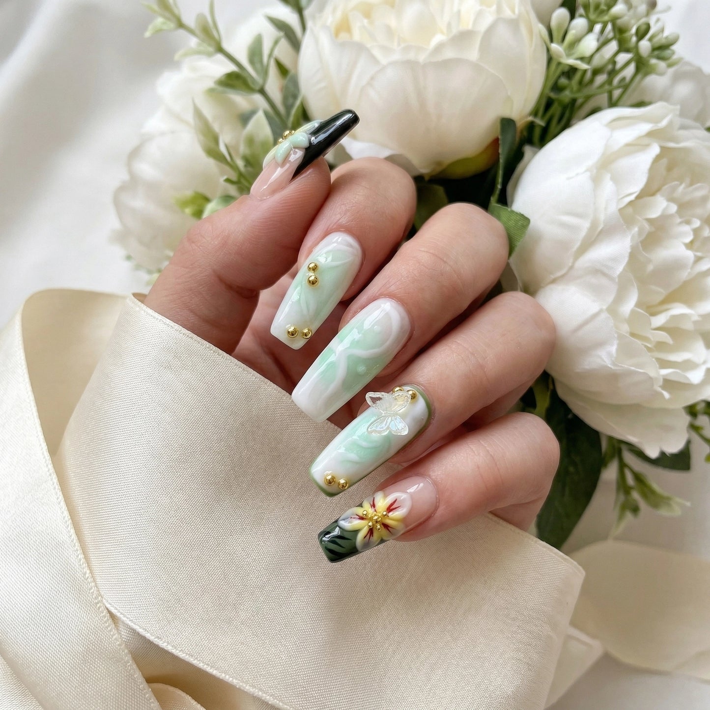 Mint Reverie – Soft Feminine Mint Floral Coffin Press-On Nails